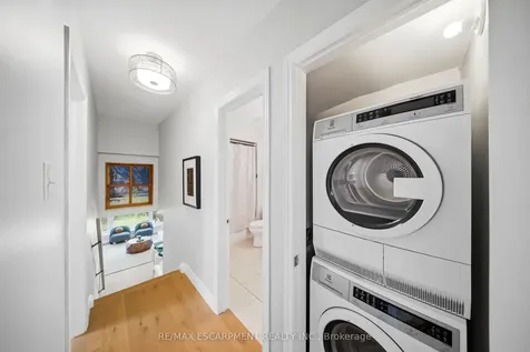 1251 Fairdale Drive Mississauga ON L5C 1K3