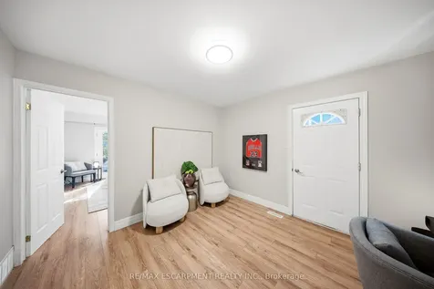 1251 Fairdale Drive Mississauga ON L5C 1K3