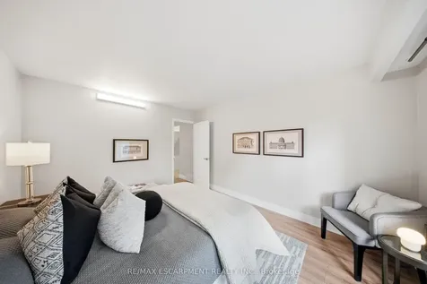1251 Fairdale Drive Mississauga ON L5C 1K3