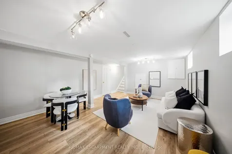 1251 Fairdale Drive Mississauga ON L5C 1K3