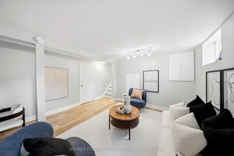 1251 Fairdale Drive Mississauga ON L5C 1K3