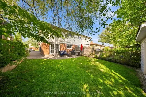 1251 Fairdale Drive Mississauga ON L5C 1K3