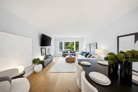 1251 Fairdale Drive Mississauga ON L5C 1K3