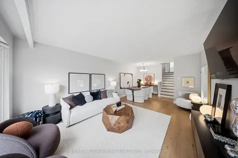 1251 Fairdale Drive Mississauga ON L5C 1K3