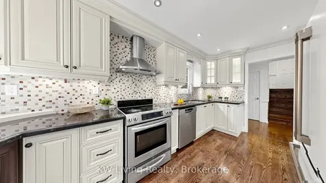 4251 Lastrada Heights Mississauga ON L5C 3V1