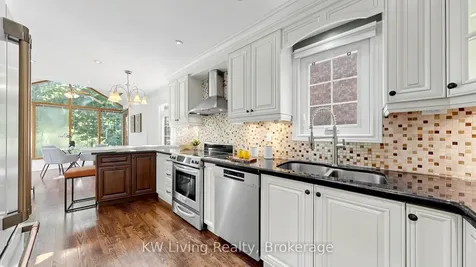 4251 Lastrada Heights Mississauga ON L5C 3V1