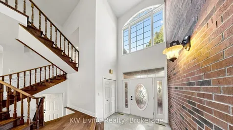4251 Lastrada Heights Mississauga ON L5C 3V1