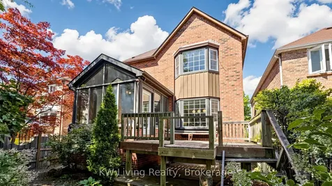 4251 Lastrada Heights Mississauga ON L5C 3V1