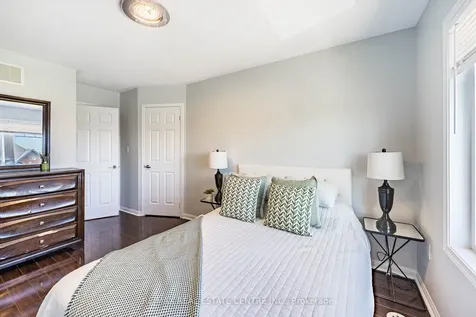 28 Lathbury Street Brampton ON L7A 0R5