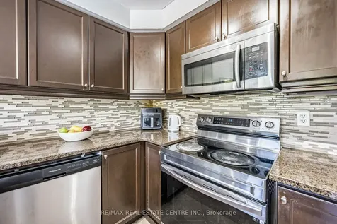 28 Lathbury Street Brampton ON L7A 0R5