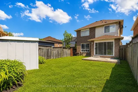 100 Narrow Valley Crescent Brampton ON L6R 2M4