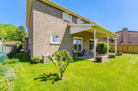 1075 Rowan Court Mississauga ON L4W 3M7