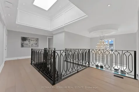 162 Oliver Place Oakville ON L6H 1K8