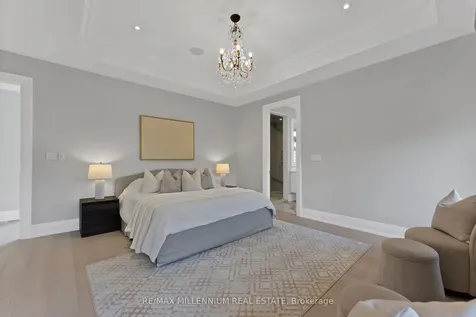 162 Oliver Place Oakville ON L6H 1K8