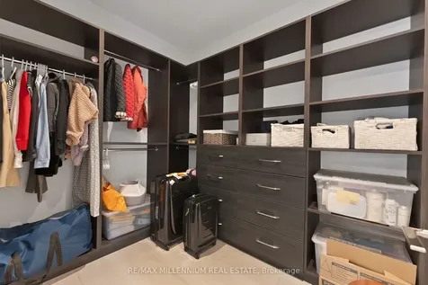 162 Oliver Place Oakville ON L6H 1K8