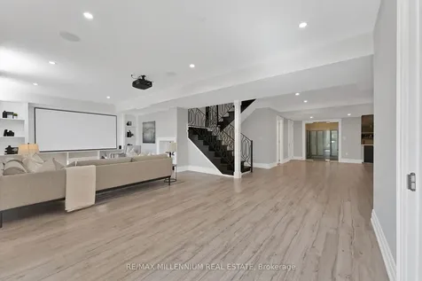 162 Oliver Place Oakville ON L6H 1K8