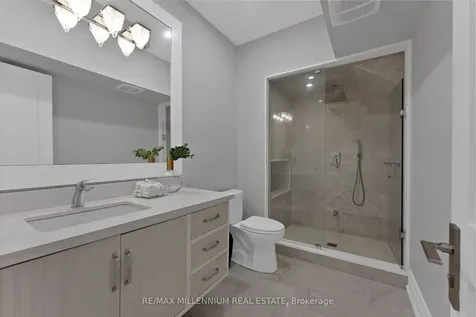 162 Oliver Place Oakville ON L6H 1K8