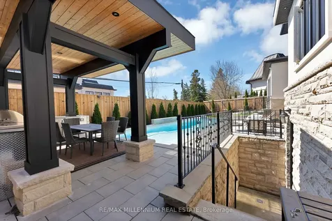 162 Oliver Place Oakville ON L6H 1K8