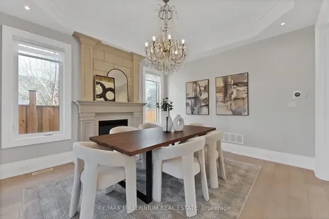162 Oliver Place Oakville ON L6H 1K8