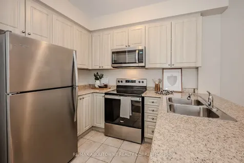 269 Georgian Drive Oakville ON L6H 0L1