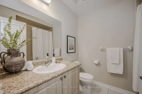 269 Georgian Drive Oakville ON L6H 0L1