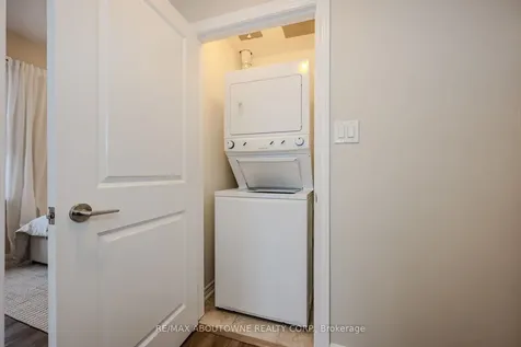 269 Georgian Drive Oakville ON L6H 0L1