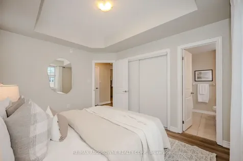 269 Georgian Drive Oakville ON L6H 0L1