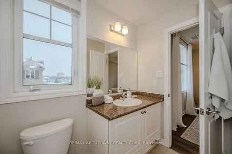 269 Georgian Drive Oakville ON L6H 0L1
