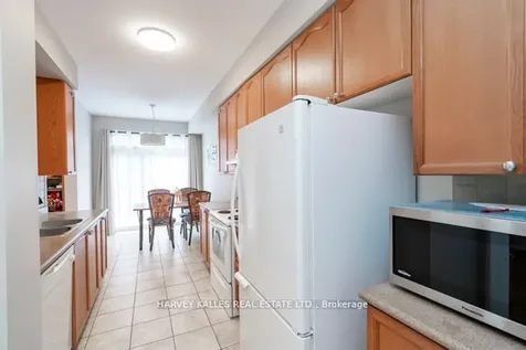 3886 Skyview Street Mississauga ON L5M 8A4
