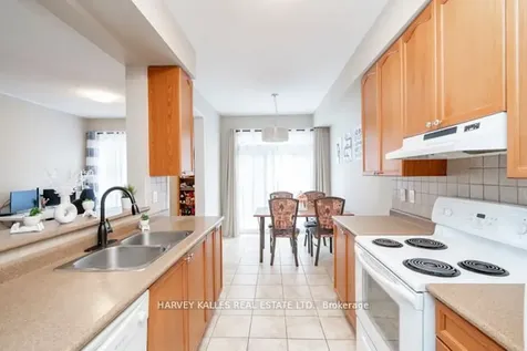 3886 Skyview Street Mississauga ON L5M 8A4