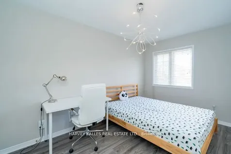 3886 Skyview Street Mississauga ON L5M 8A4
