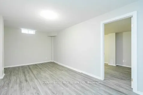 3886 Skyview Street Mississauga ON L5M 8A4