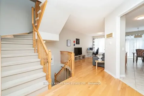 3886 Skyview Street Mississauga ON L5M 8A4