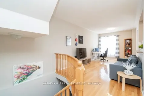 3886 Skyview Street Mississauga ON L5M 8A4