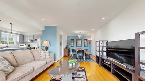 7 Whitbread Crescent Toronto ON M3L 2A8
