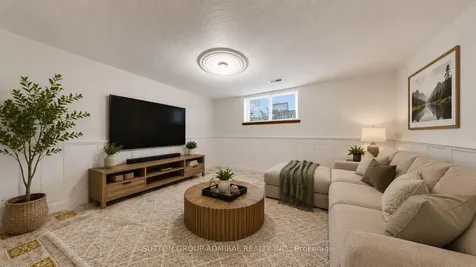 7 Whitbread Crescent Toronto ON M3L 2A8