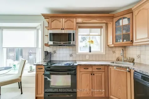 2557 Brasilia Circle Mississauga ON L5N 2E9