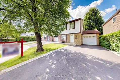 26 Mayfair Crescent Brampton ON L6S 3N4
