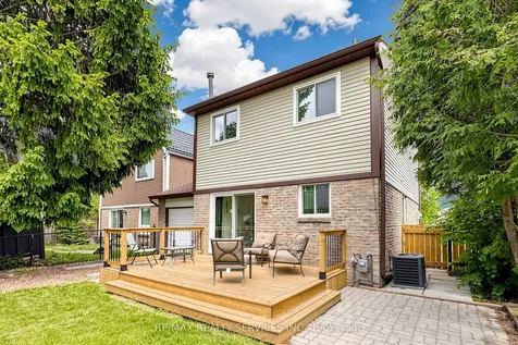 26 Mayfair Crescent Brampton ON L6S 3N4
