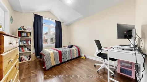 7 Stemford Road Brampton ON L7A 0S5