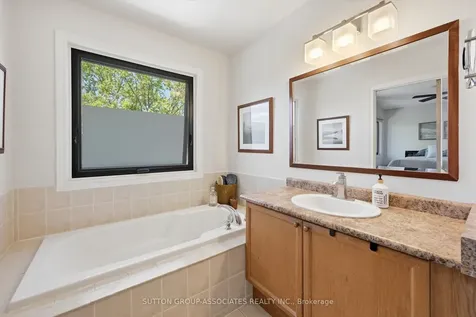 2417 Hilda Drive Oakville ON L6H 7N5
