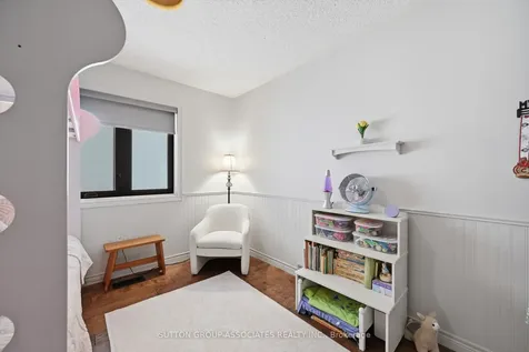2417 Hilda Drive Oakville ON L6H 7N5