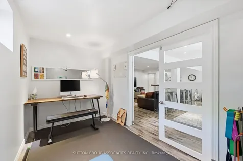 2417 Hilda Drive Oakville ON L6H 7N5