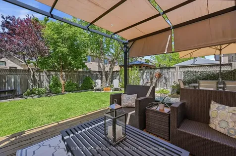 2417 Hilda Drive Oakville ON L6H 7N5