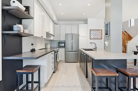 2417 Hilda Drive Oakville ON L6H 7N5