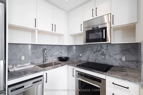 7 Mabelle Avenue Toronto ON M5T 0C9