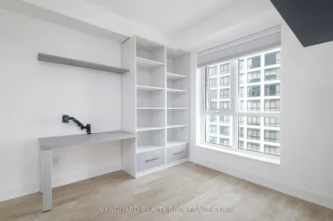 7 Mabelle Avenue Toronto ON M5T 0C9