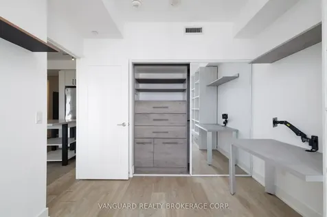 7 Mabelle Avenue Toronto ON M5T 0C9