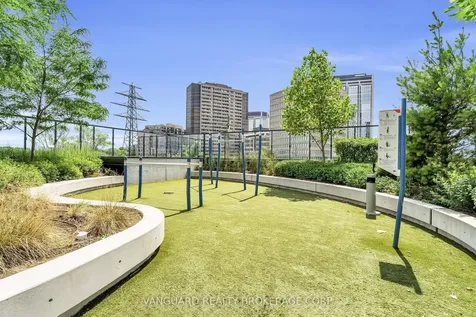7 Mabelle Avenue Toronto ON M5T 0C9