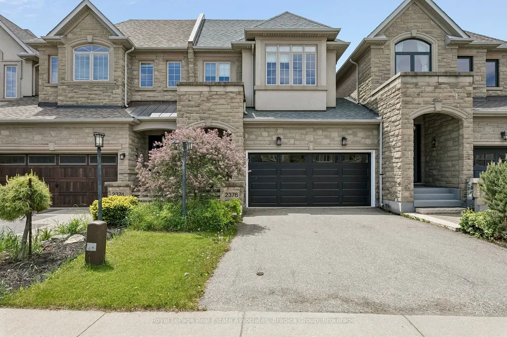 2376 Wasaga Drive Oakville ON L6H 0B7